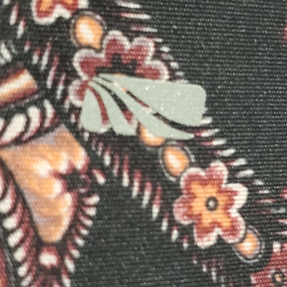 ☆ 3/35$ | MARIKA | Black & Pink Paisley Active Leggings w/ Pockets Size Medium - Picture 5 of 7